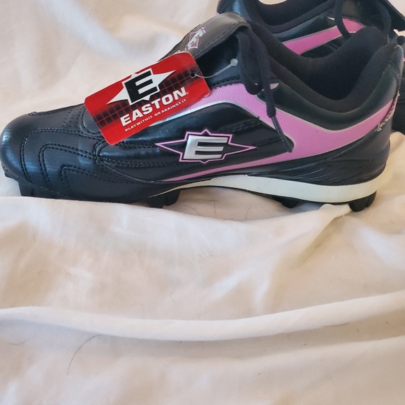 EASTON SOFTBALL CLEETS - Picture 4 of 7
